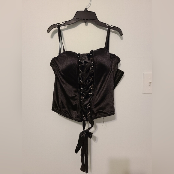 SOLD ⚡️Halloween black corset - Picture 1 of 3